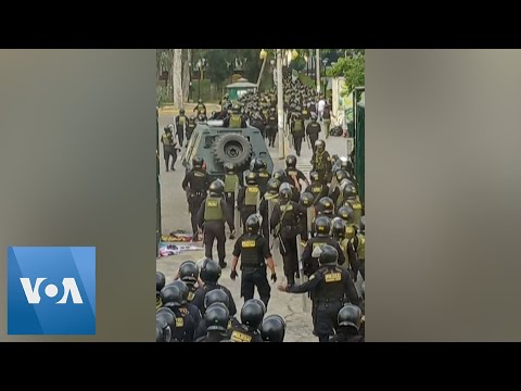 Police Break into Peru University Amid Unrest | VOA News