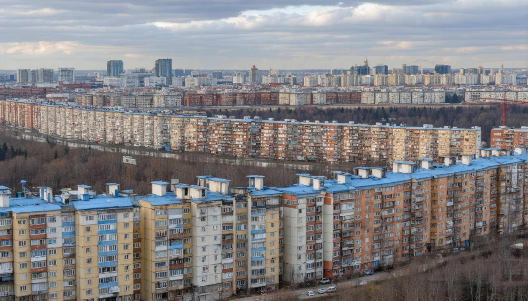 The Stunning Tumble: Russia’s Real Estate Market Plummets